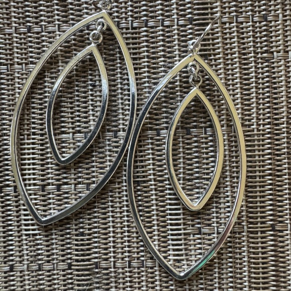 silver earrings - Picture 2 of 2